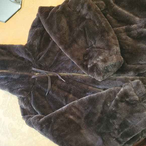 Women's Faux Fur Hooded Jacket - Brown - Picture 1 of 6